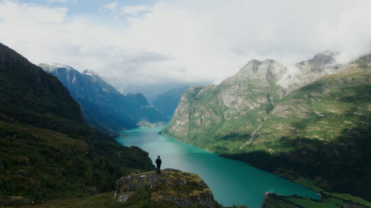 la canzone della terra